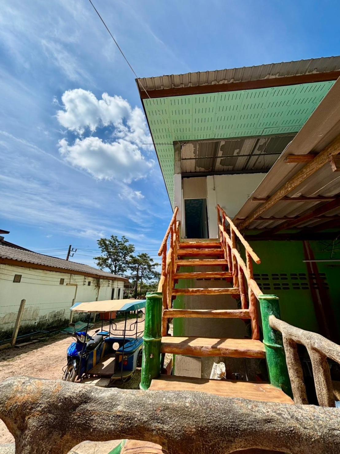 I Daa Pra-Ea Guesthouse เกาะลันตา ภายนอก รูปภาพ